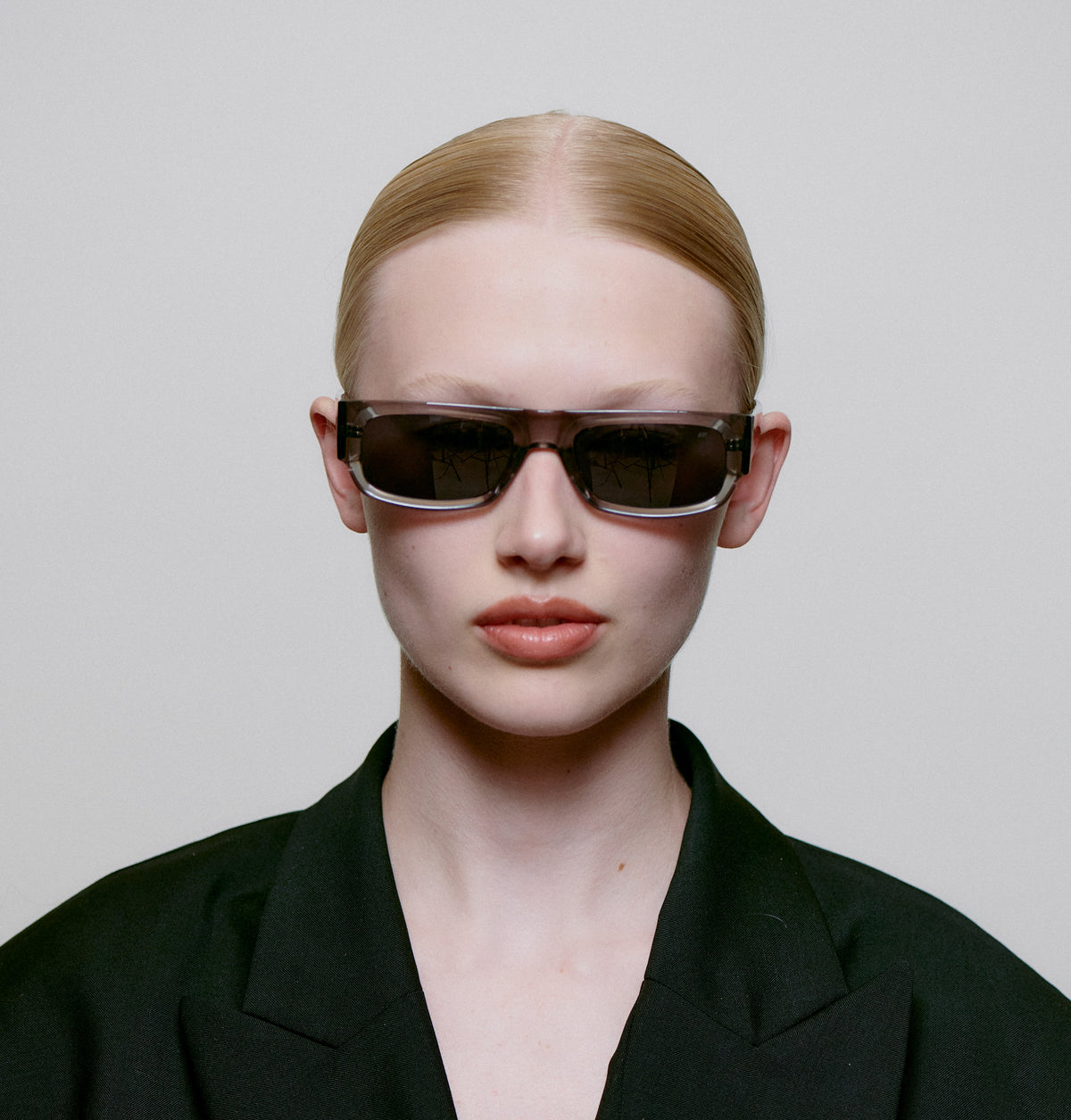 Jean Sunglasses - Grey Transparent — billede 3 af 4