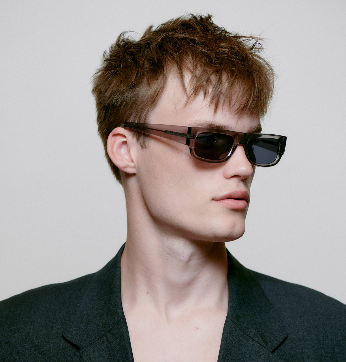 Jean Sunglasses - Grey Transparent — billede 4 af 4