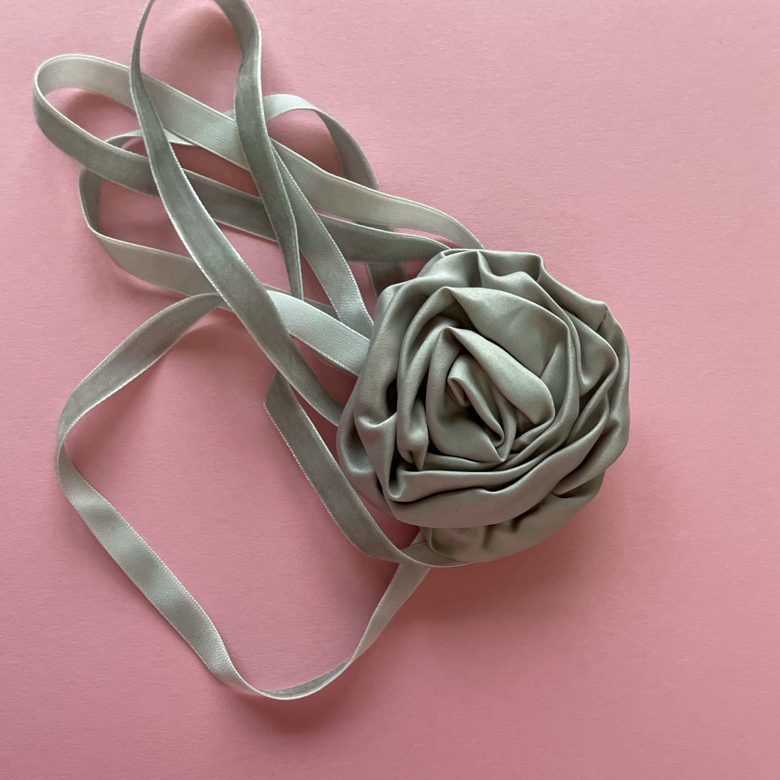 Multiflower - Satin Rosette - 8 cm - Grey