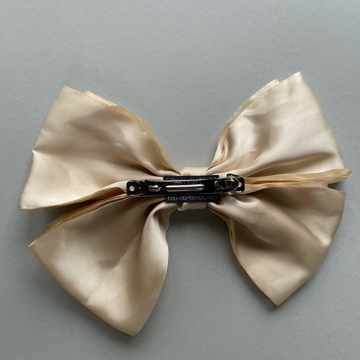 Hairclip Satin Bow - Cream — billede 3 af 3