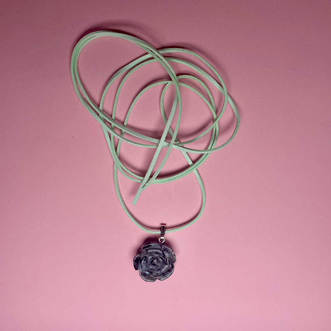 Boho Stone Rose Pendant - Black/Grey Marble