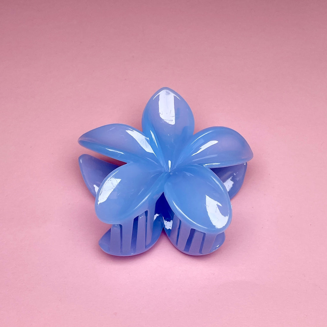 Medium Hawaiian Flower Hairclip - Blue