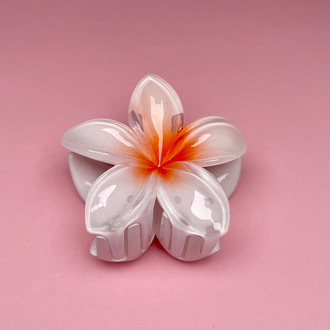 Small Hawaiian Flower Hairclip - White/Orange Ombré