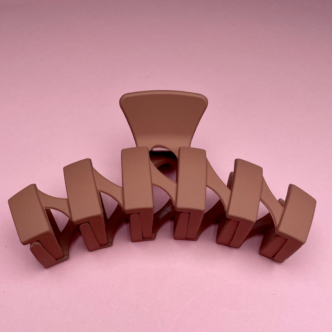 Geometric Claw - Brown
