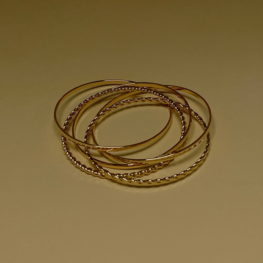Five Loop Bangle - Gold