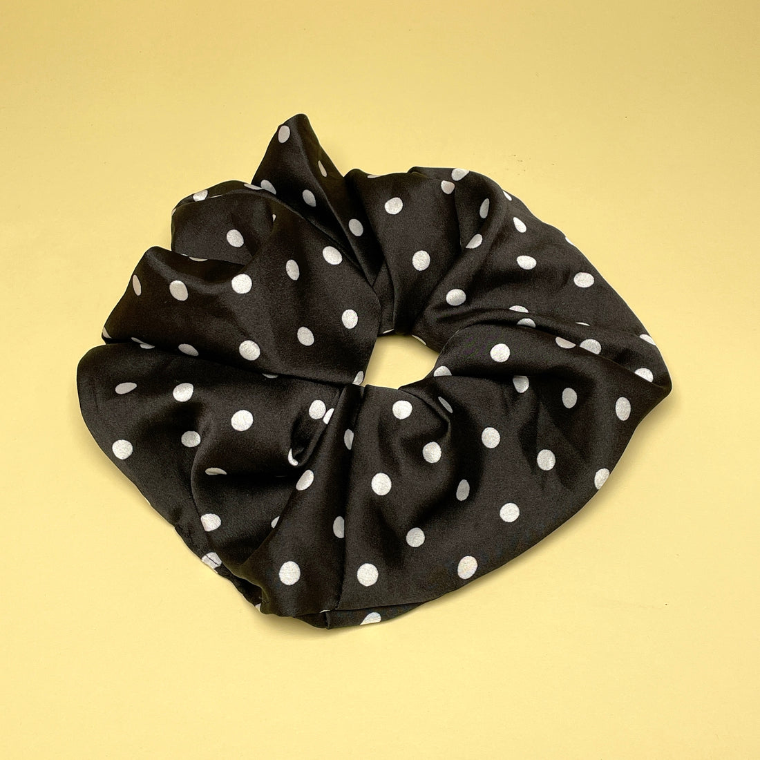 Dot Scrunchie - Black