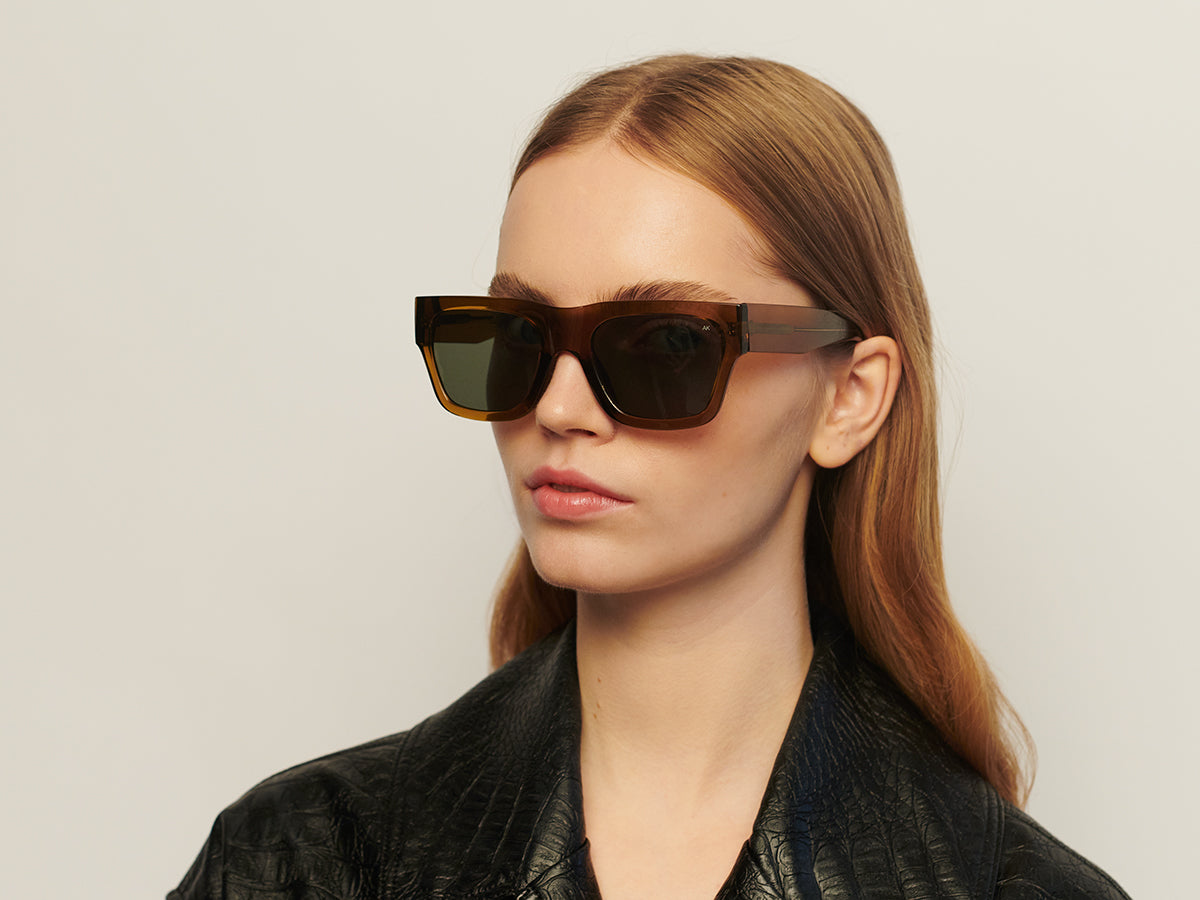 Agnes - Smoke Transparent