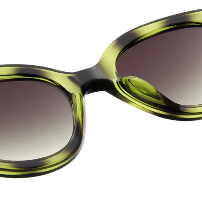 Big Winnie - Demi Olive