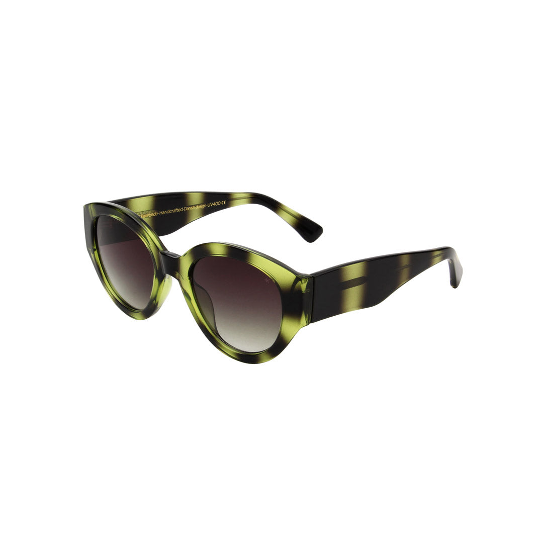 Big Winnie - Demi Olive