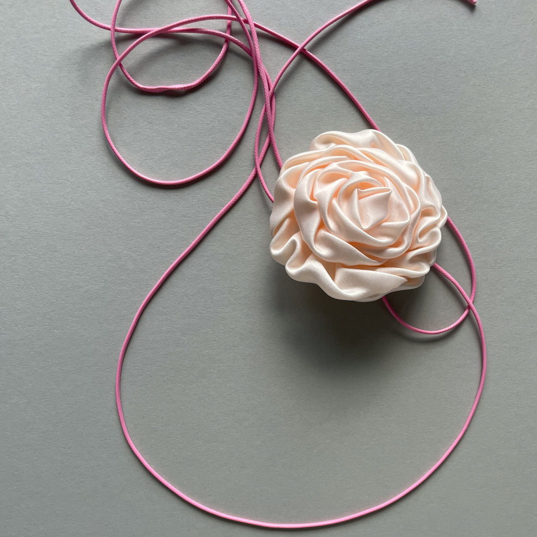 Multiflower - Satin Rosette - 8 cm - Light Peach