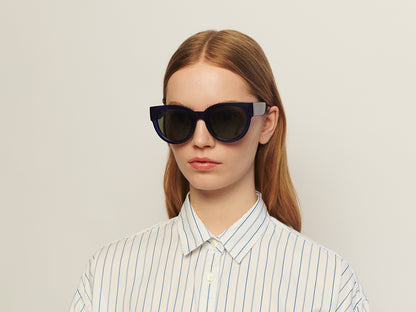 Lilly - Dark Blue Transparent