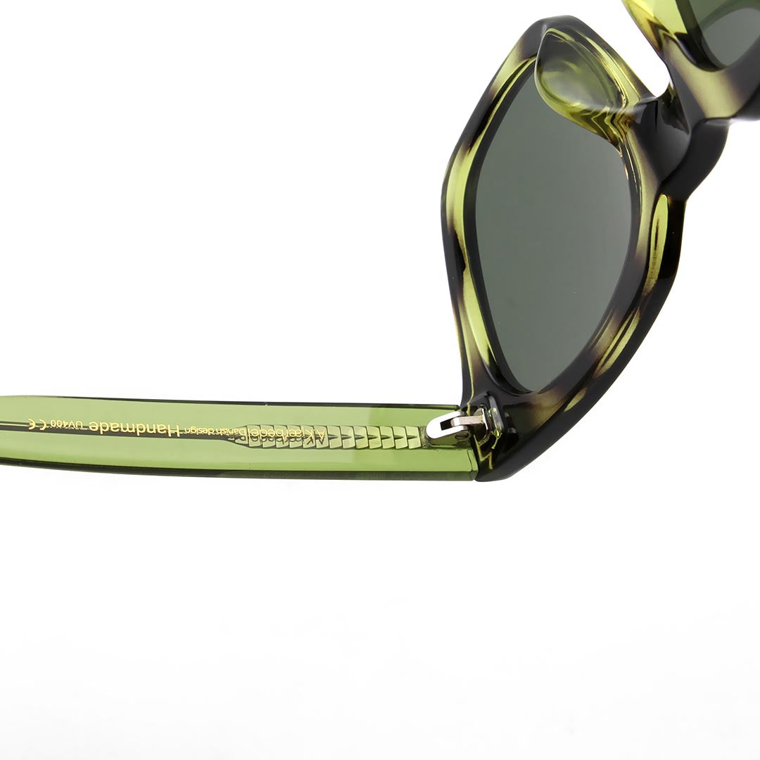 Nancy - Demi Olive