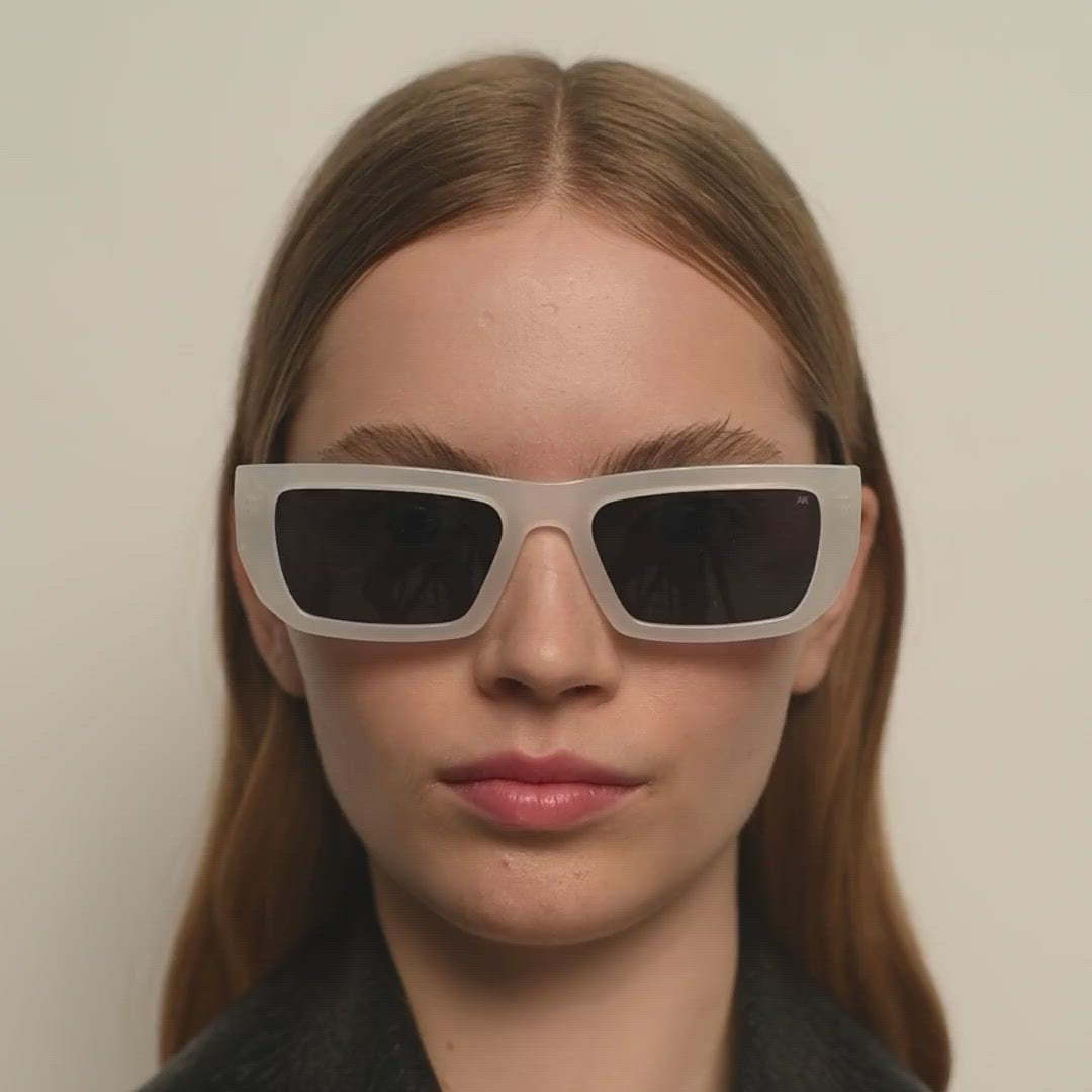 Fame - Ivory Transparent
