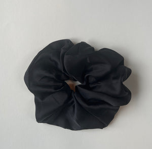 Maxi Scrunchie - Black